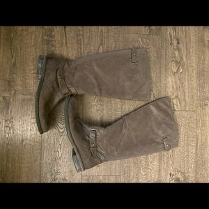 Bear trap- Tall gray boots- size 10